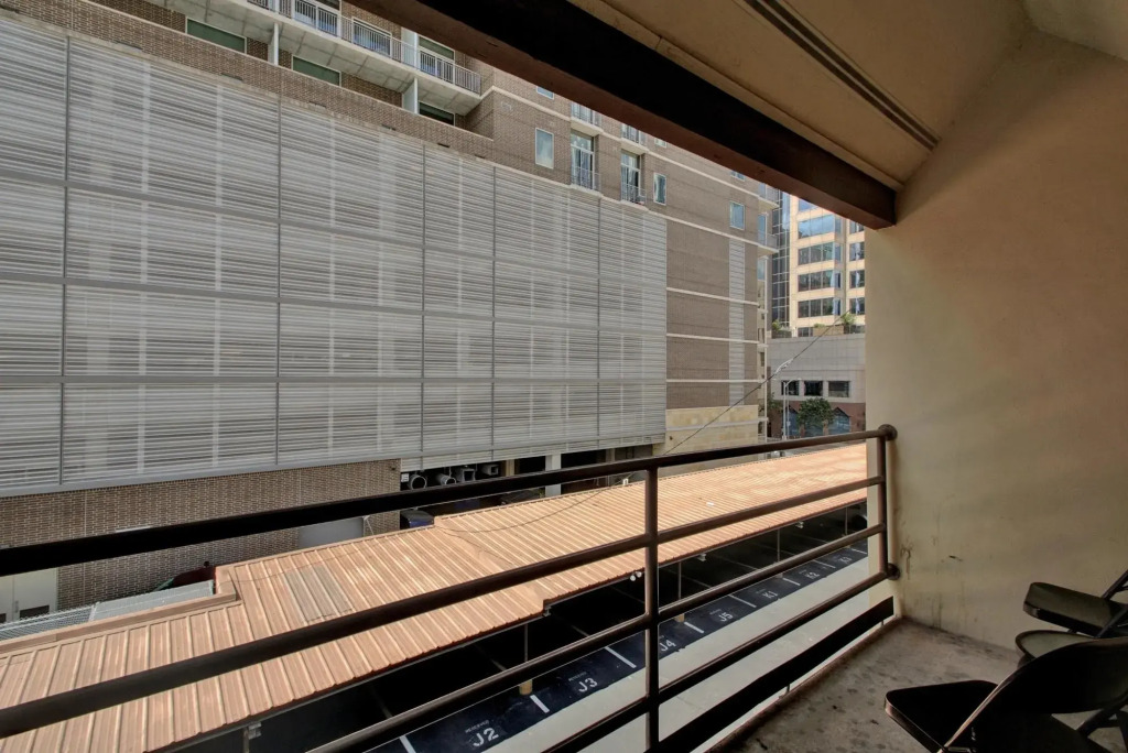 8 Bedroom Downtown Condo by AustinStays