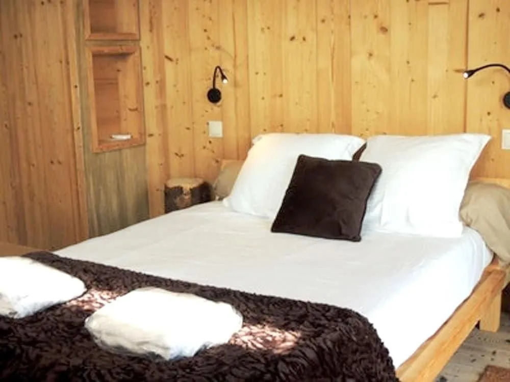 Chalet with 5 Bedrooms in Les Gets, with Wonderful Mountain View, Furnished Garden And Wifi