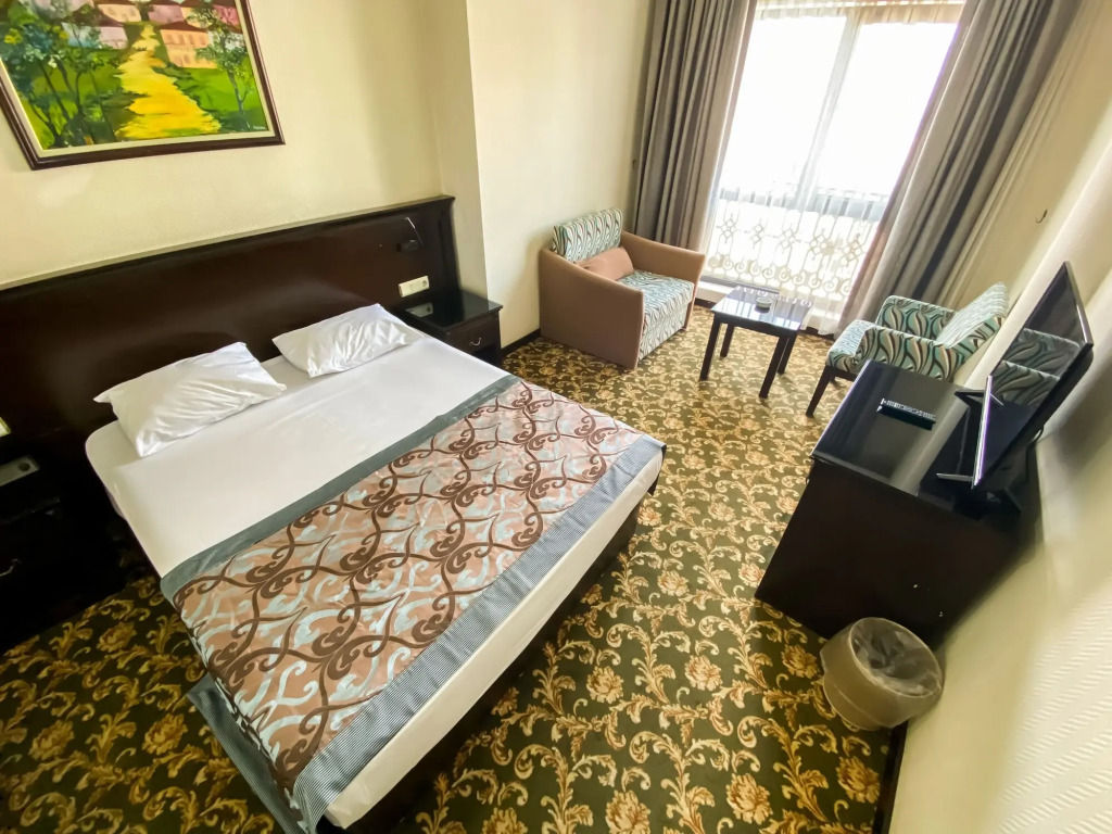 Omur Hotel