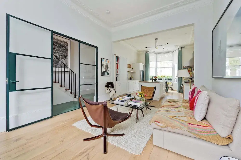 Gorgeous & Grand 5 Bed House, Holland Park