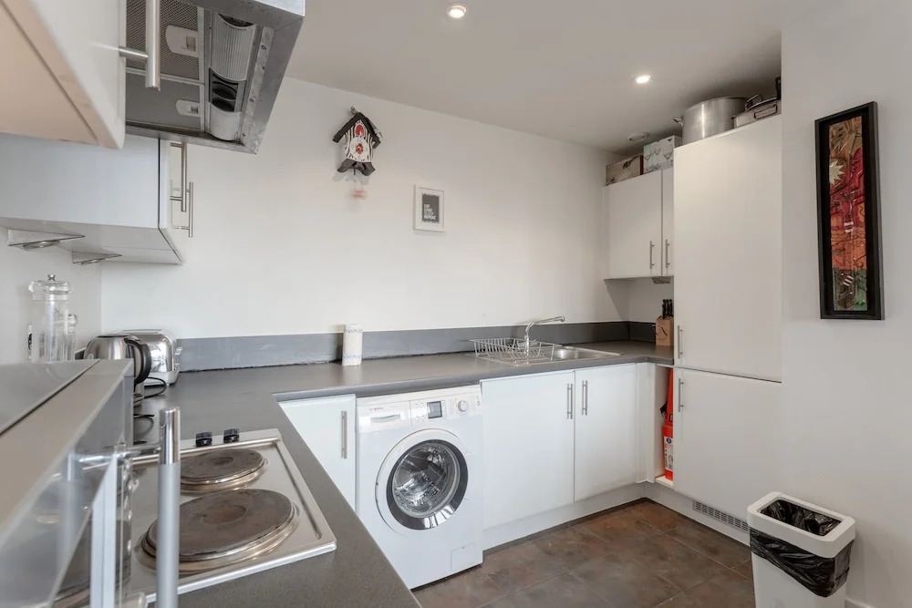 Cosy 2 Bedroom Flat Next To Quiet Park