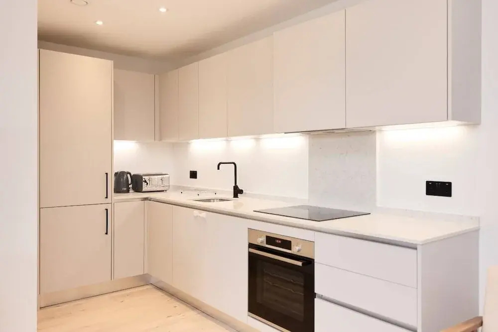 The South Wimbledon Escape - Lovely 3bdr With Balcony
