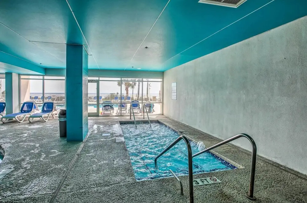 2 Mi to Barefoot Landing: Beachfront Resort Studio