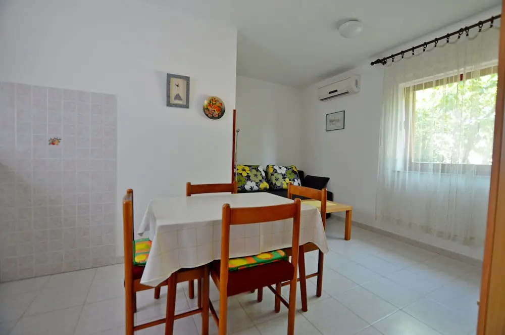 Apartment Ljiljana
