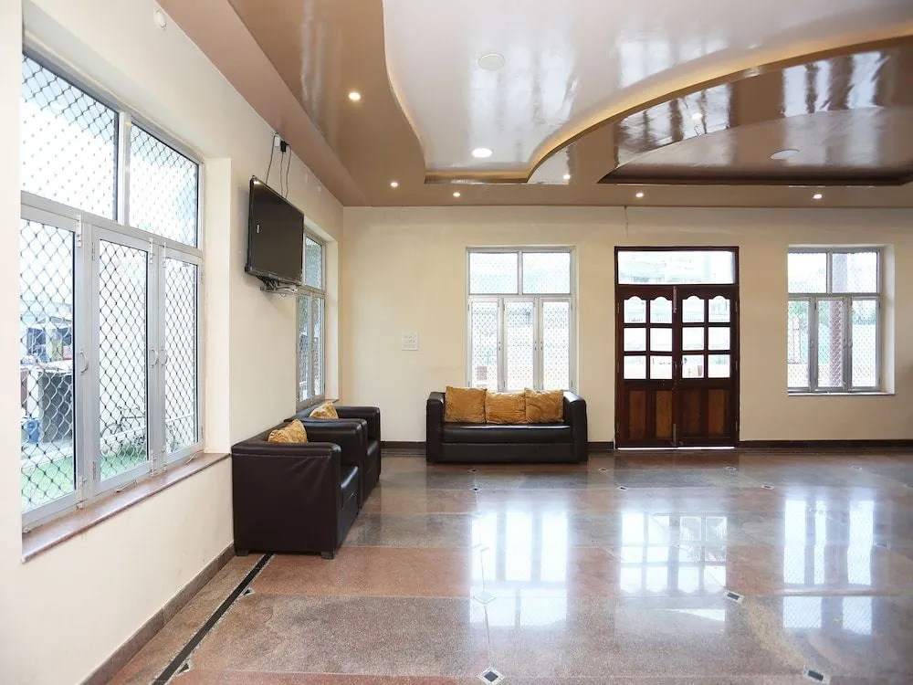 OYO 18324 Sahani Guest House
