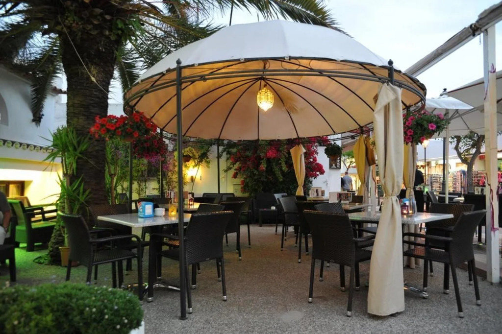 Hotel Antares