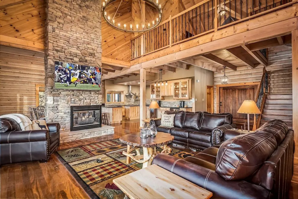 Tanglewood Mountain Lodge 8 Bedrooms 5 Bathrooms Home
