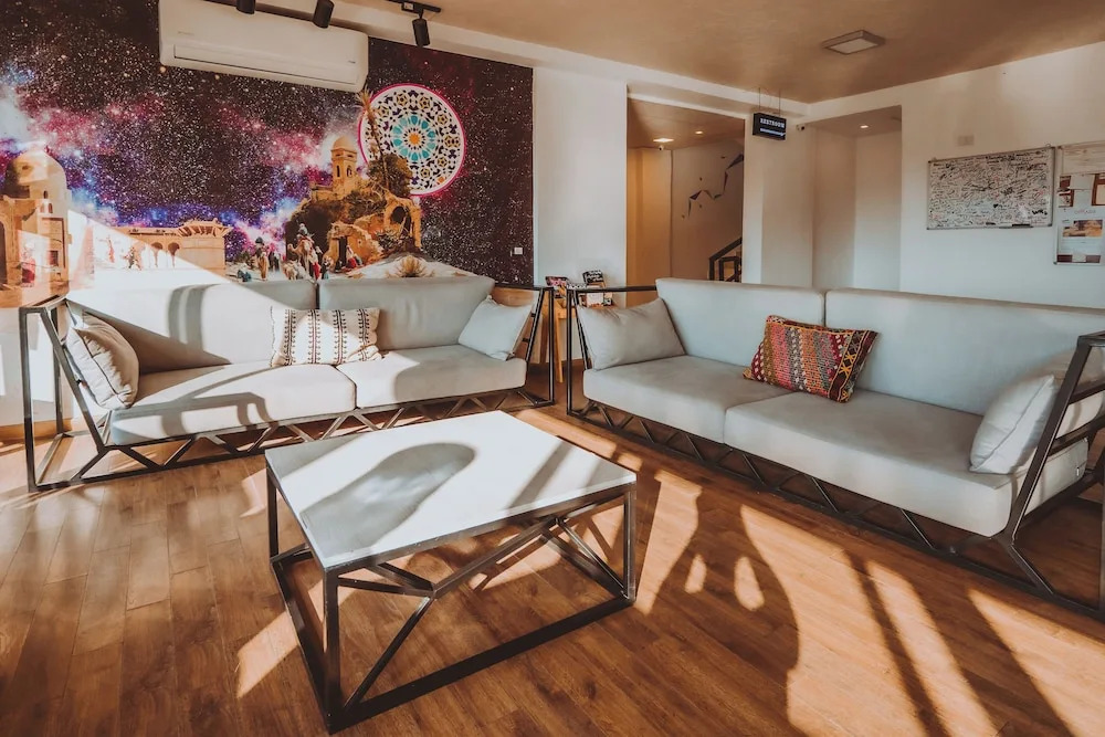 Nomads Hotel
