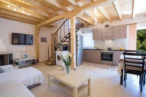 Lefkas Cottage House
