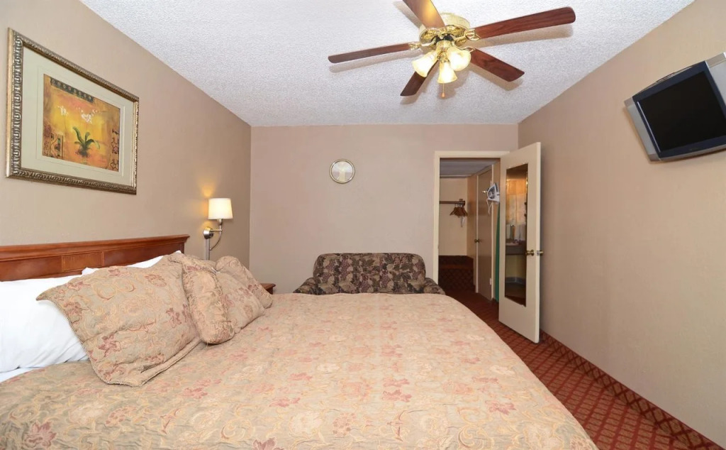 Americas Best Value Inn Crosstimbers