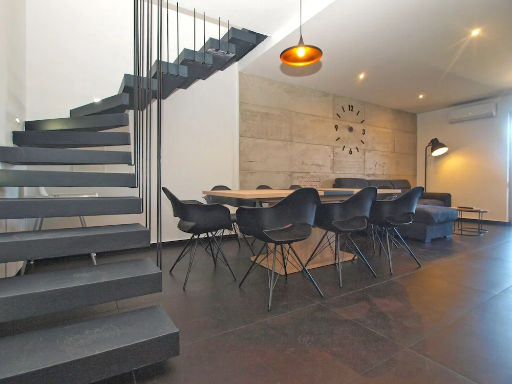 Apartment 1634