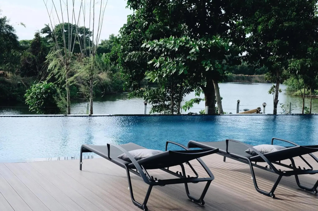Riverawan Hotel