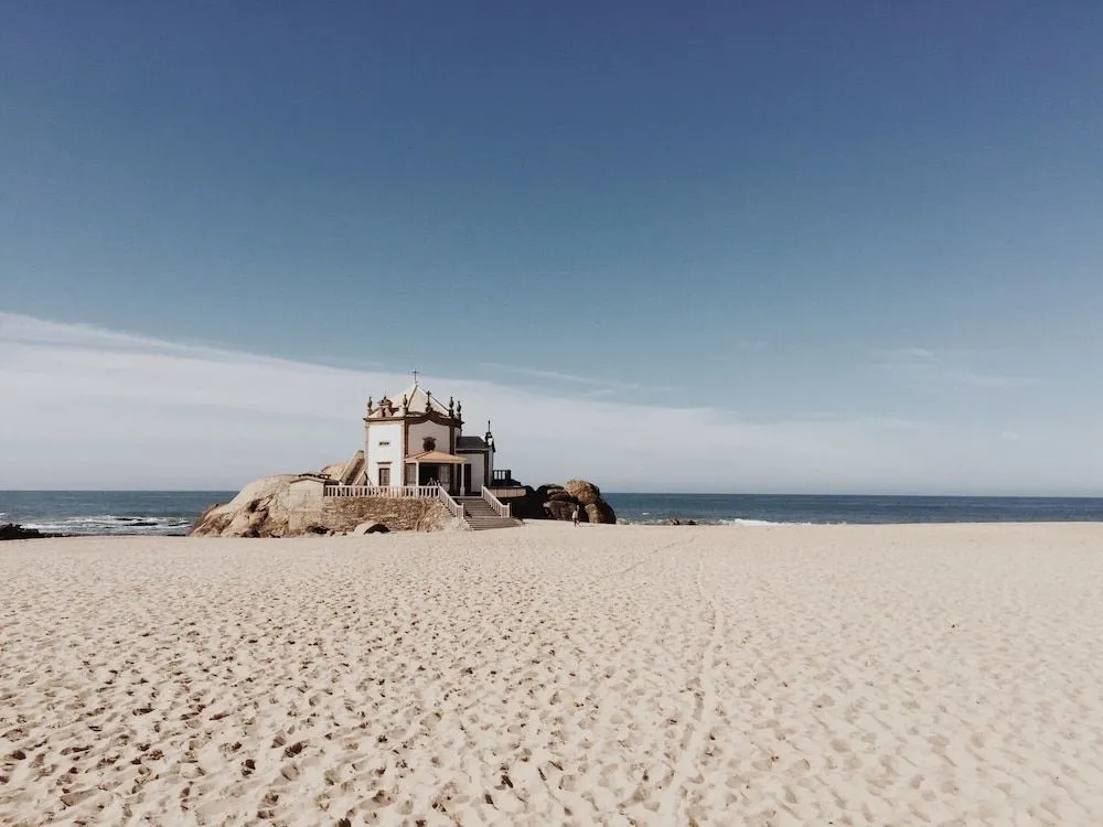 Portohall Beach & Jacuzzi