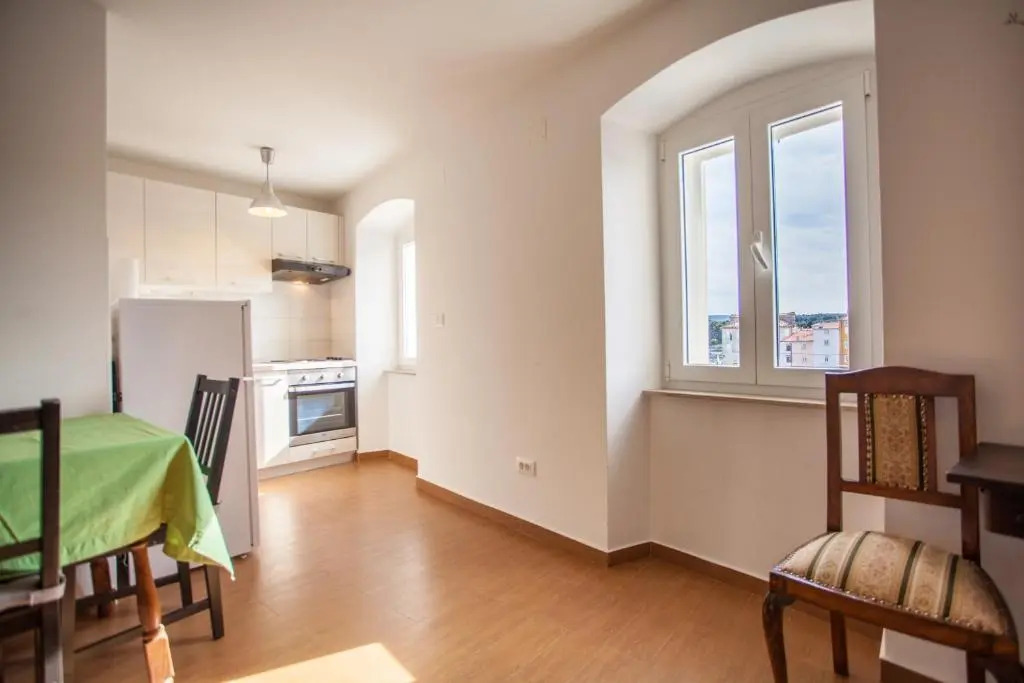 Apartment Pogled na luku