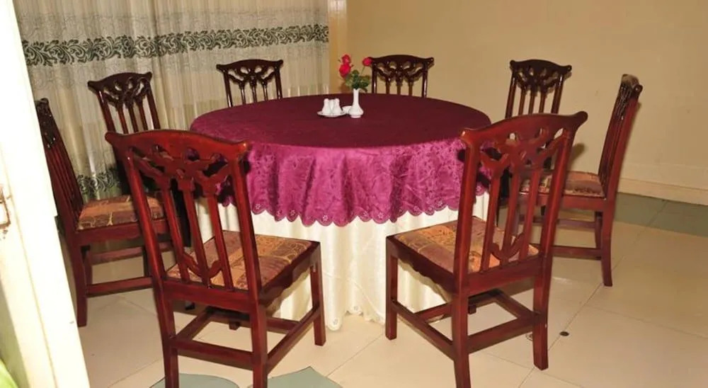 Golden City Crown Hotel
