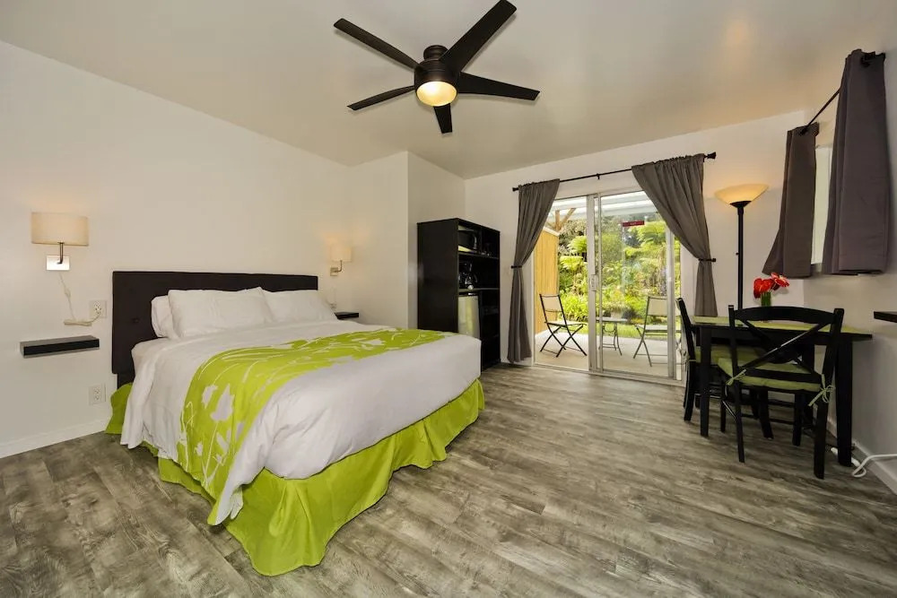 Hale Ohu Bed & Breakfast