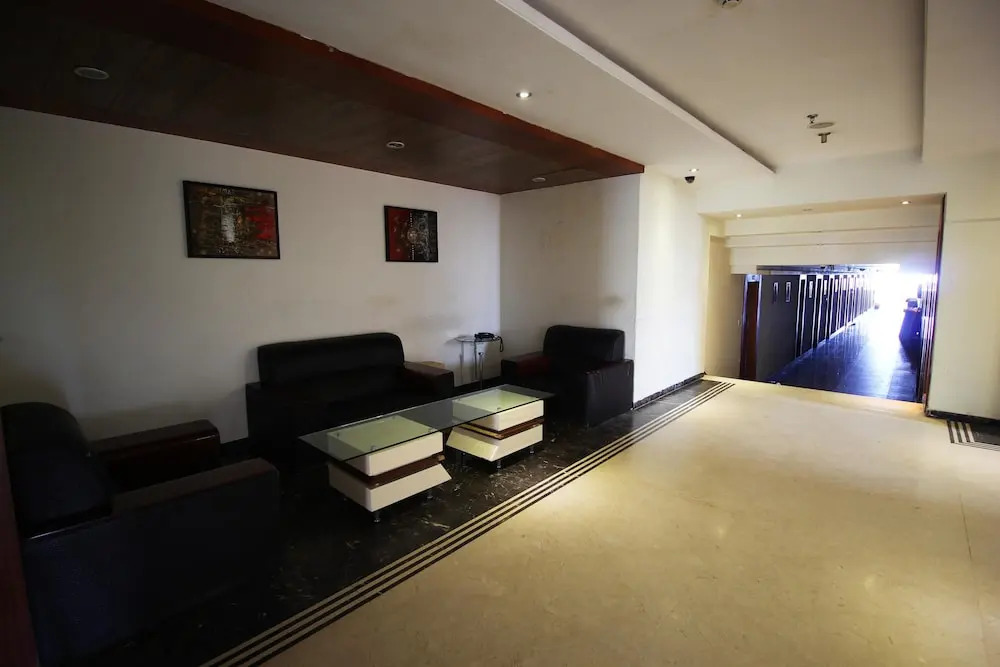 OYO 1821 Aarya Grand Hotel and Resort