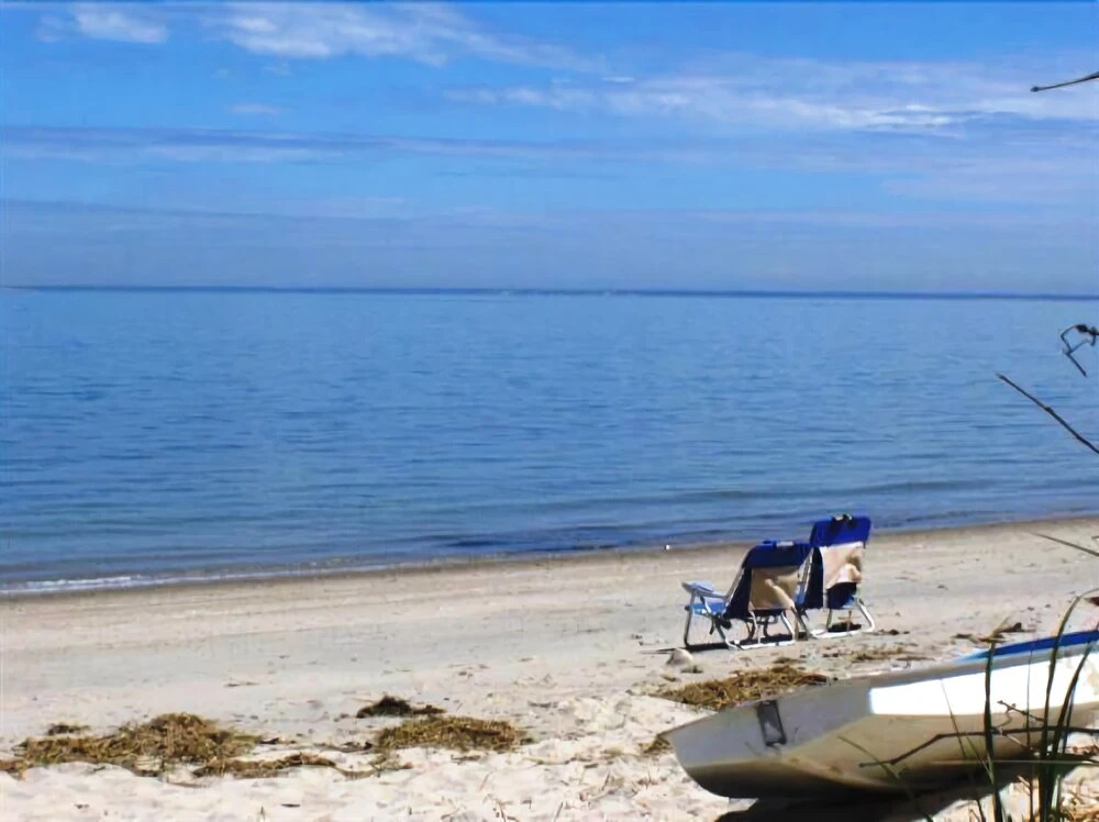 48 Middlecott - 2 Bedroom Condo