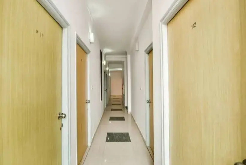 Oyo 37212 Hotel Soft Petals By Arn Group