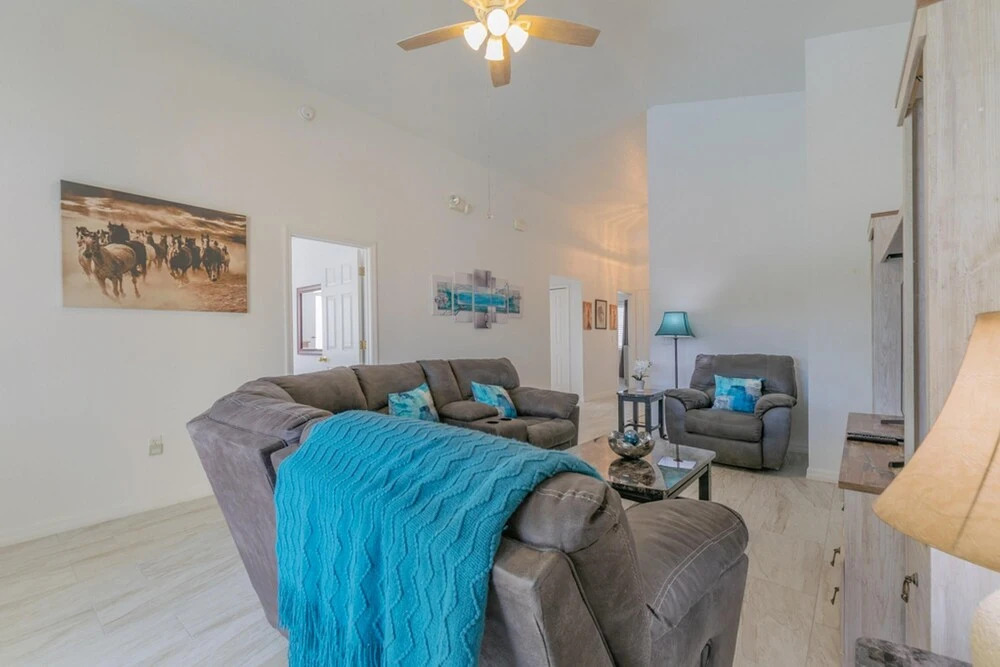 Villa Hillcrest - 540 Hillcrest by Fairytale VR