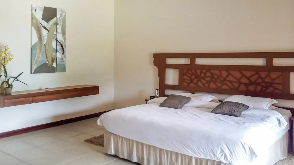 Villa With 4 Bedrooms in Tamarin, With Private Pool, Furnished Garden