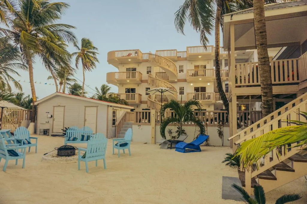 La Isla Resort