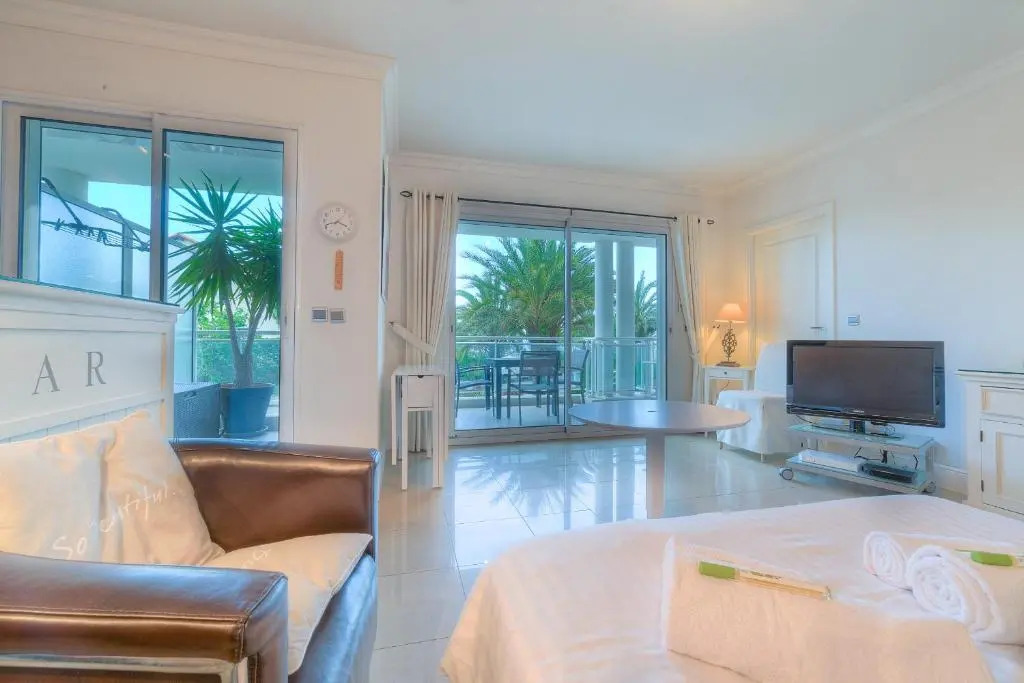 IMMOGROOM - Sea view - Terrace- Swimming-Pool - 1 min from the beach