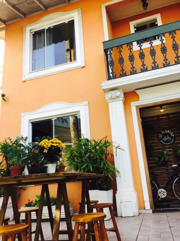 Le Flâneur Auberge