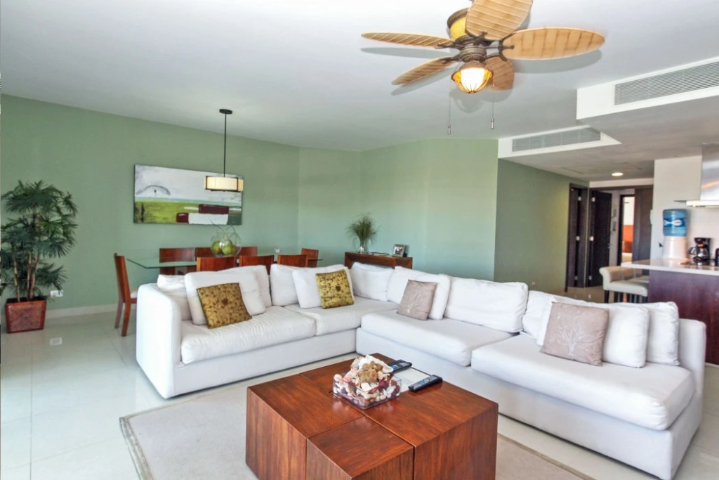 Mareazul 202S Oceanfront 2BR with Plunge Pool