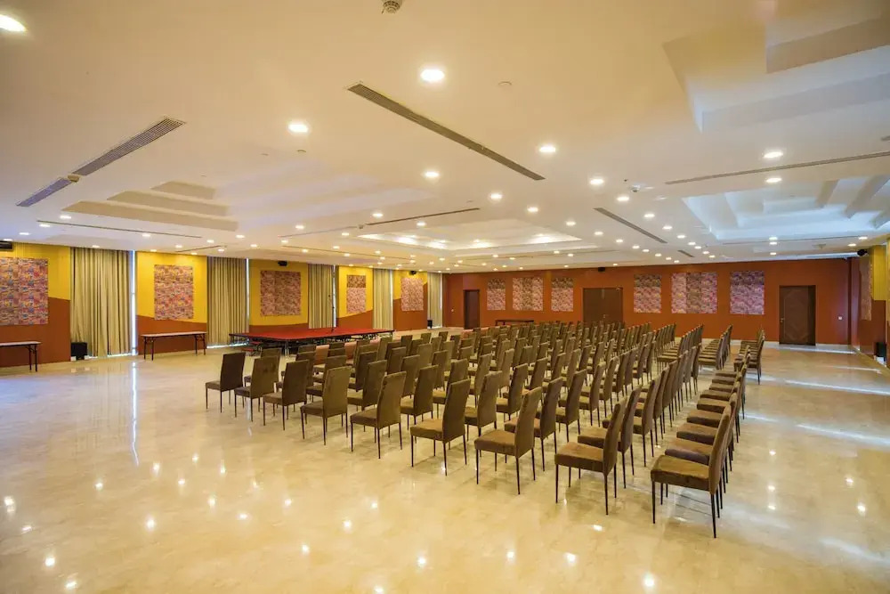 Eternal Oasis by Alaya Stays, Golf Course Road