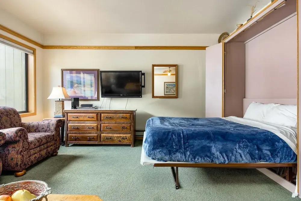 2797 Slopeside Condo