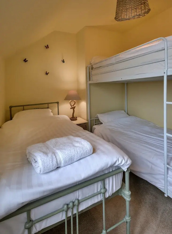 Majestic Cottage Near River Severn, No Deposit