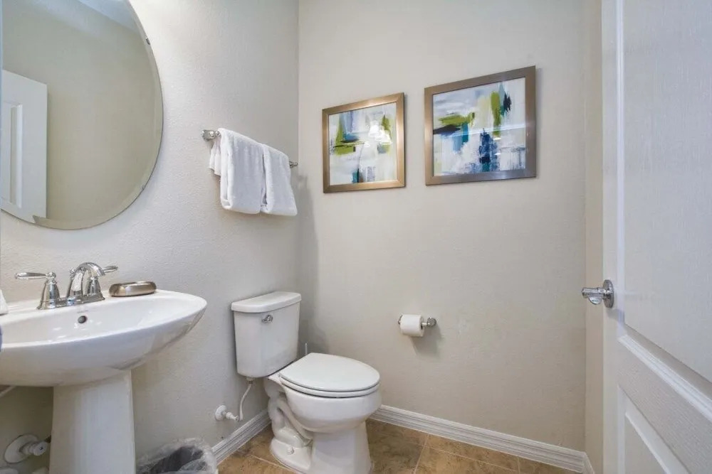 Windsor at Westside-5 Bedrooms House W/Pool-3718ww