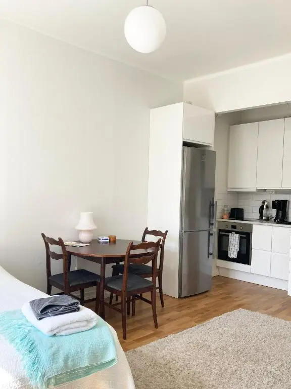 Bright one-room studio in the heart of Kallio