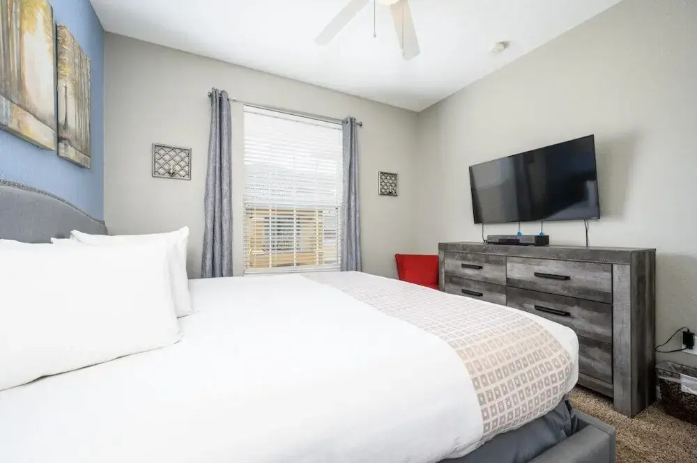 Beautiful Deluxe Condo, Vista Cay - 3024