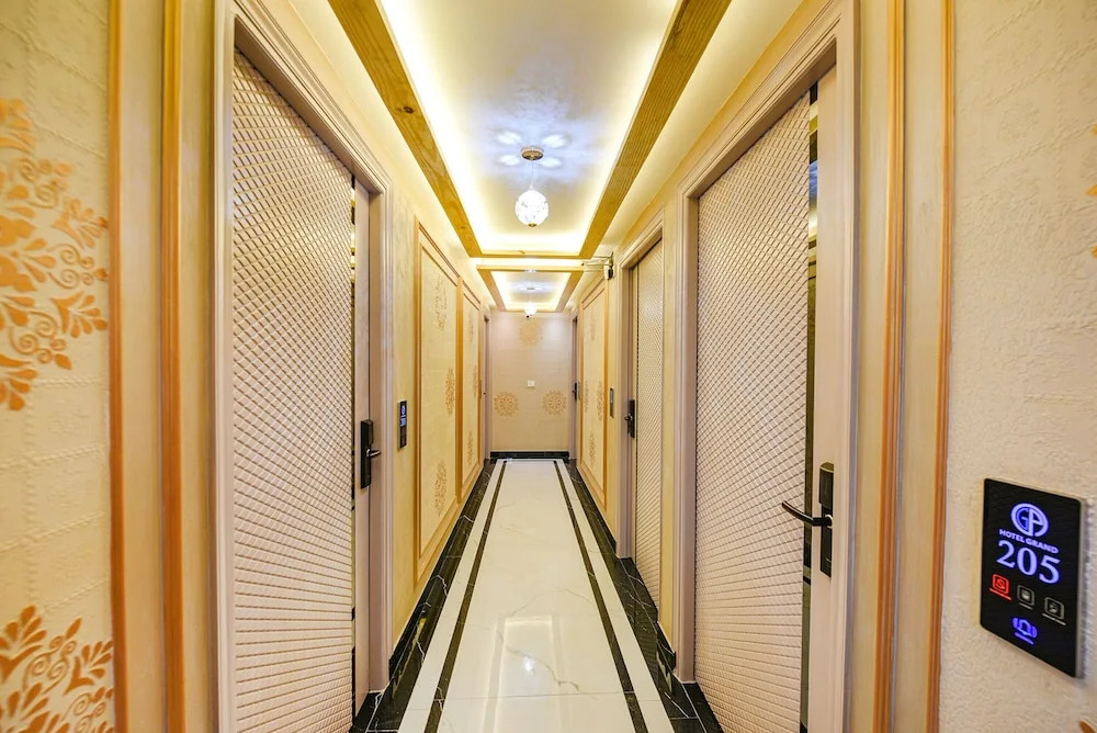 FabHotel Grand