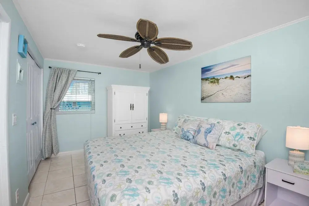 Crescent Shore 201
