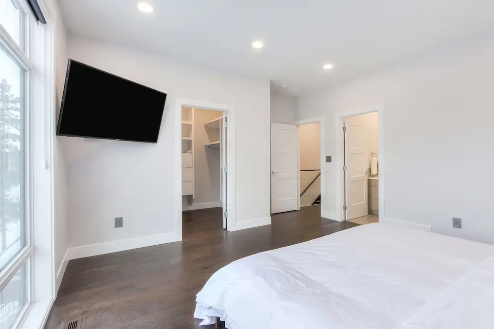 New Luxury Townhome 27