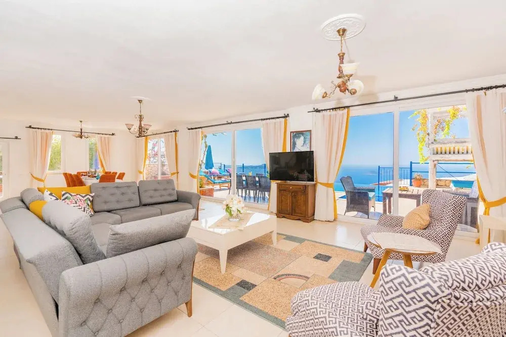 Villa Fuchsia 4-bedroom Retreat With Private Pool and Breathtaking View