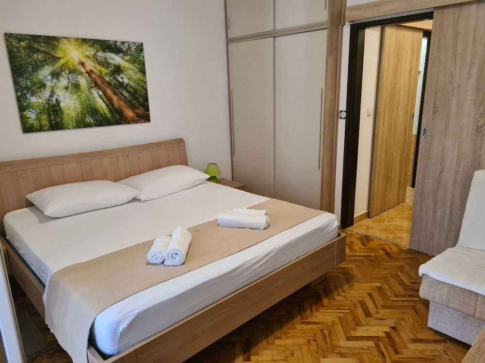 Apartments Ivo
