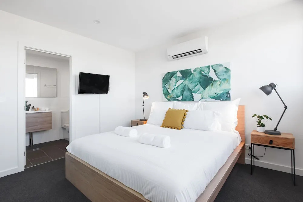 Spacious Urban Oasis in Central Location