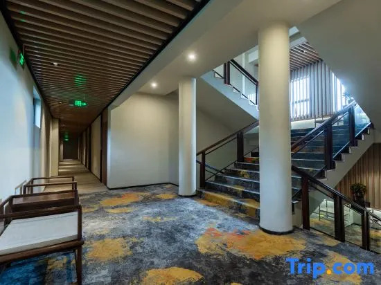 Sanya icare Aiqi Hotel (Dadonghai No.1 Harbour City)