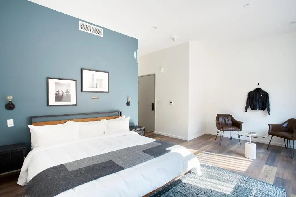 Sosuite at The Queen - Queen Village