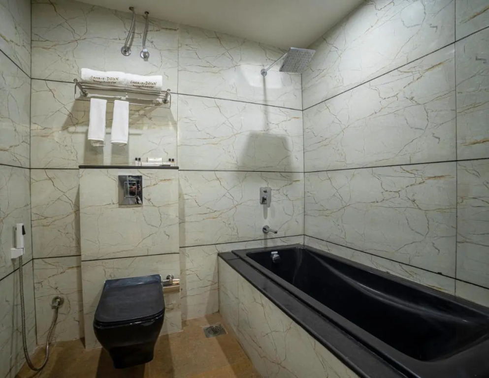 Divan Clarks Inn Goa