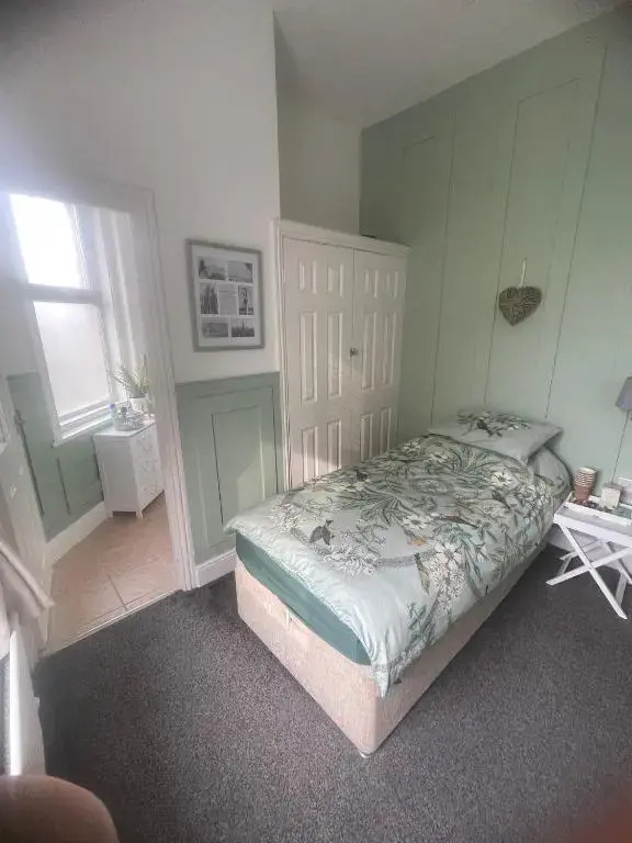 Crockets Hotel