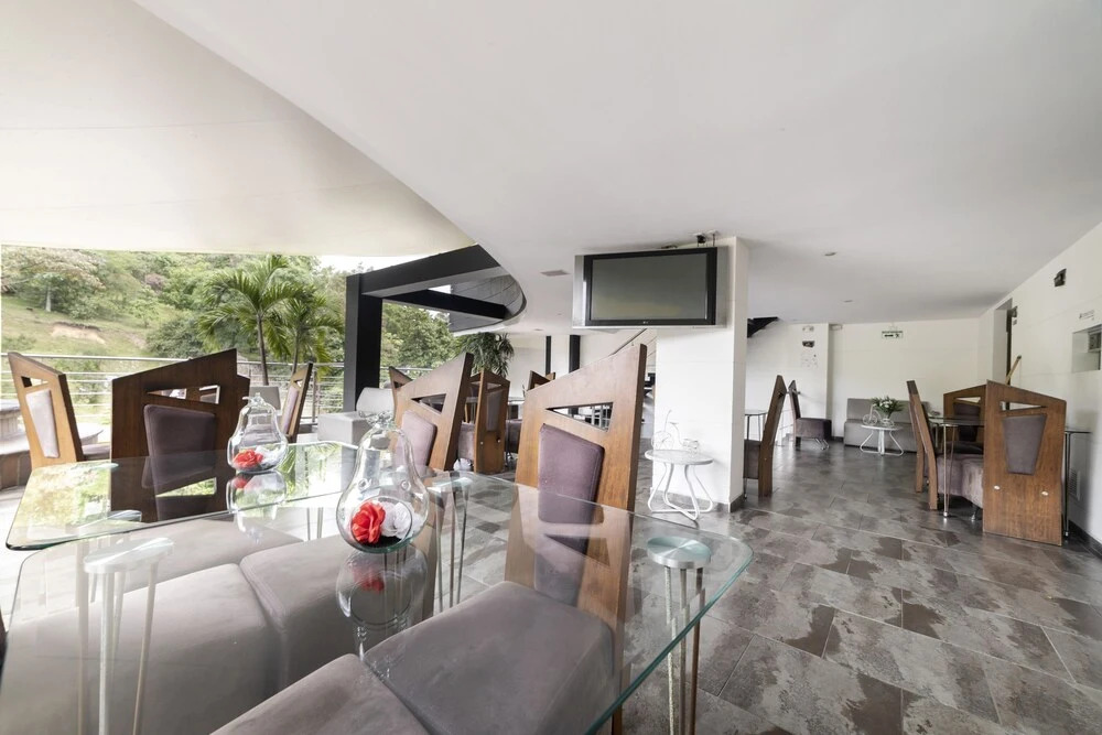 Hotel Platinum Plaza