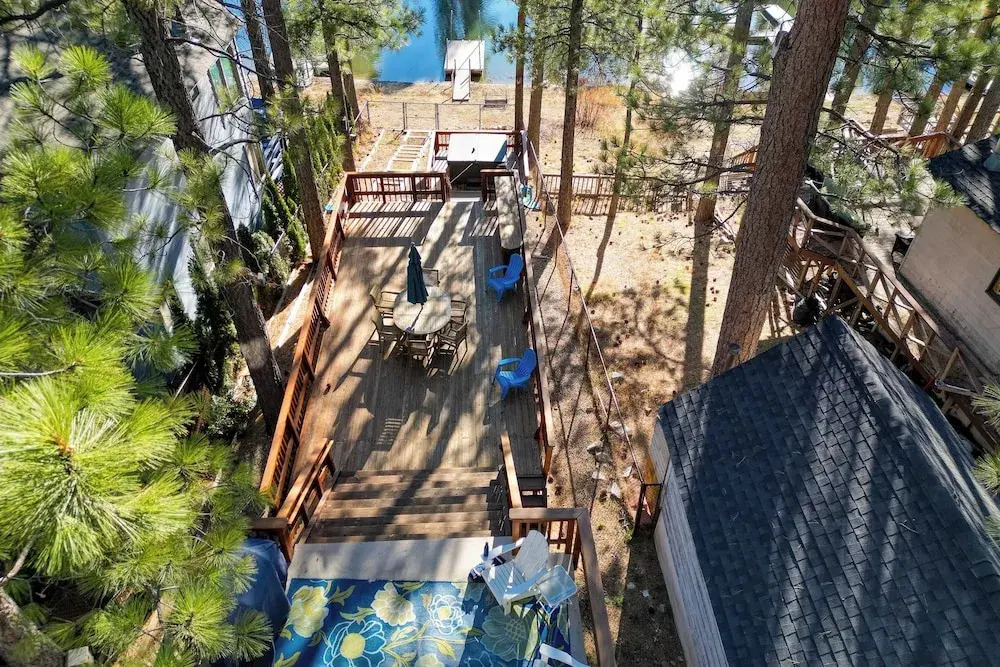 Lakefront w/ Private Dock, Hot Tub, Large Deck, Views Lakeside on Lagunita