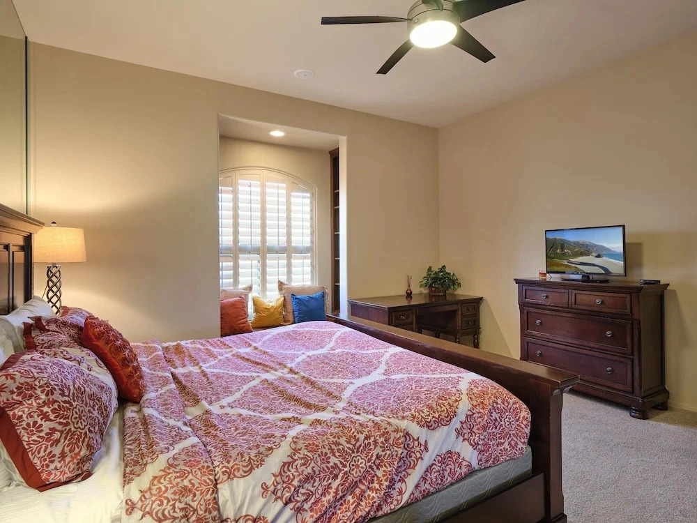 Valley View Villa - Private Pool - Hidden Bedroom