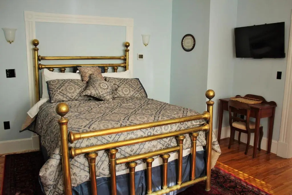Hawksbill House