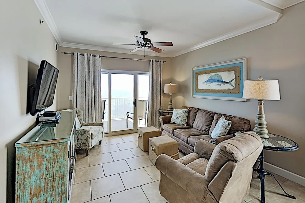 Gulf-front Getaway: Pools, Hot Tub - Steps To Sand 2 Bedroom Condo